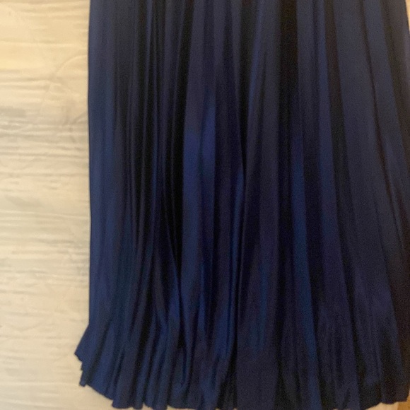 Ladies formal wear - Picture 4 of 4